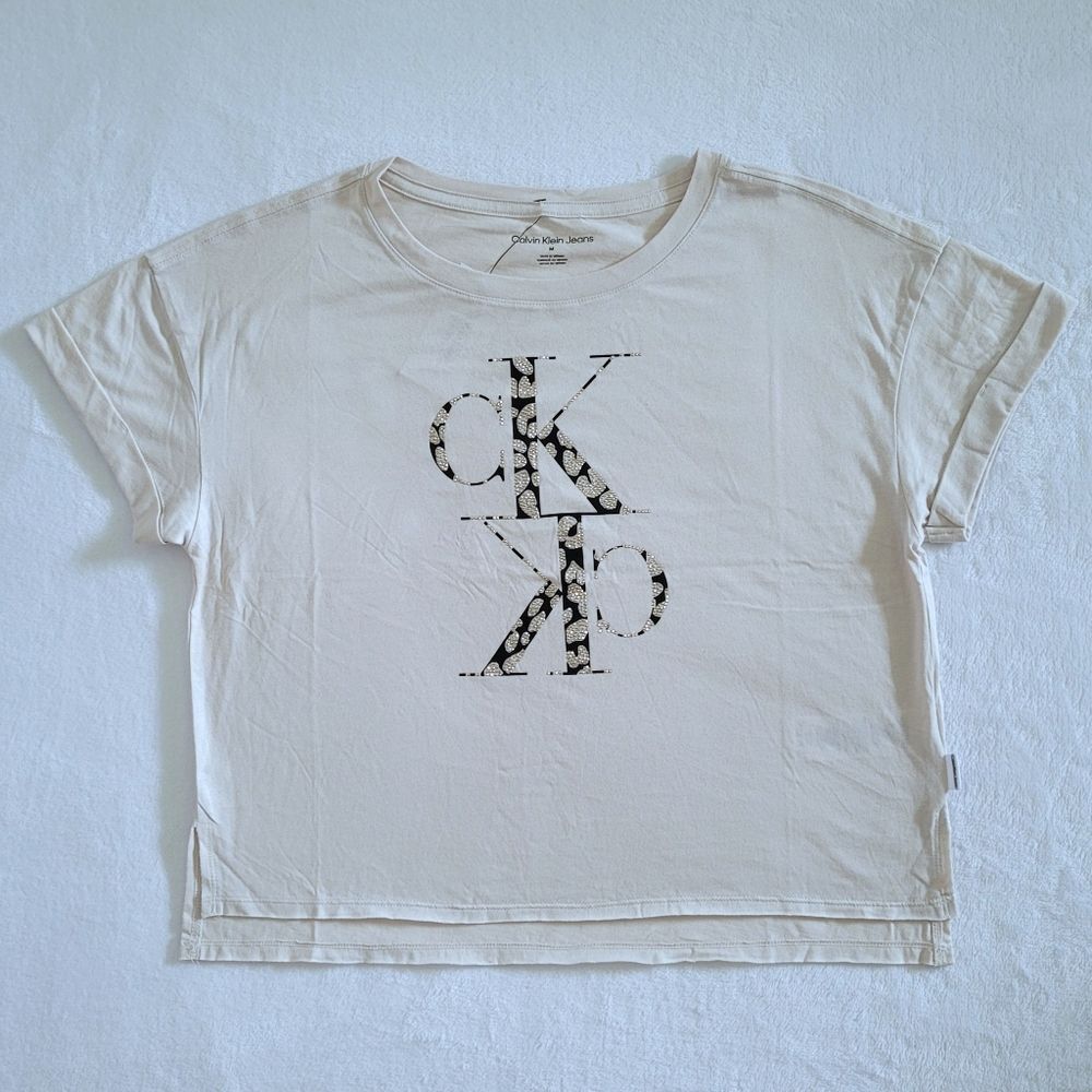 Calvin Klein Jeans👖 Mirrored🪞 Cheetah Print CK Logo Tee👕 - NWT